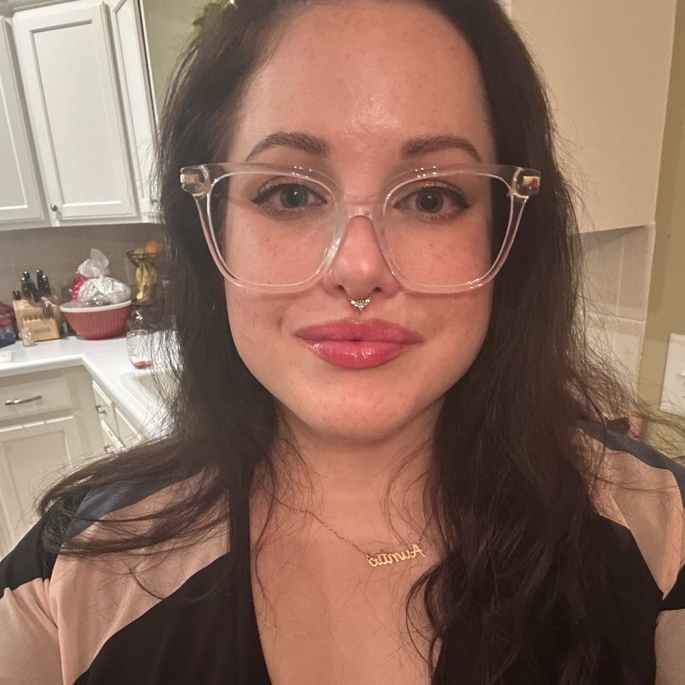 Meet your Posher, Anna